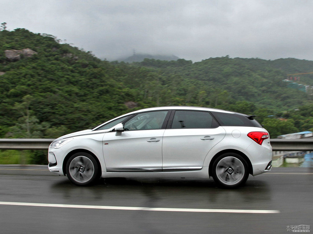 DS 5܇^^DƬ