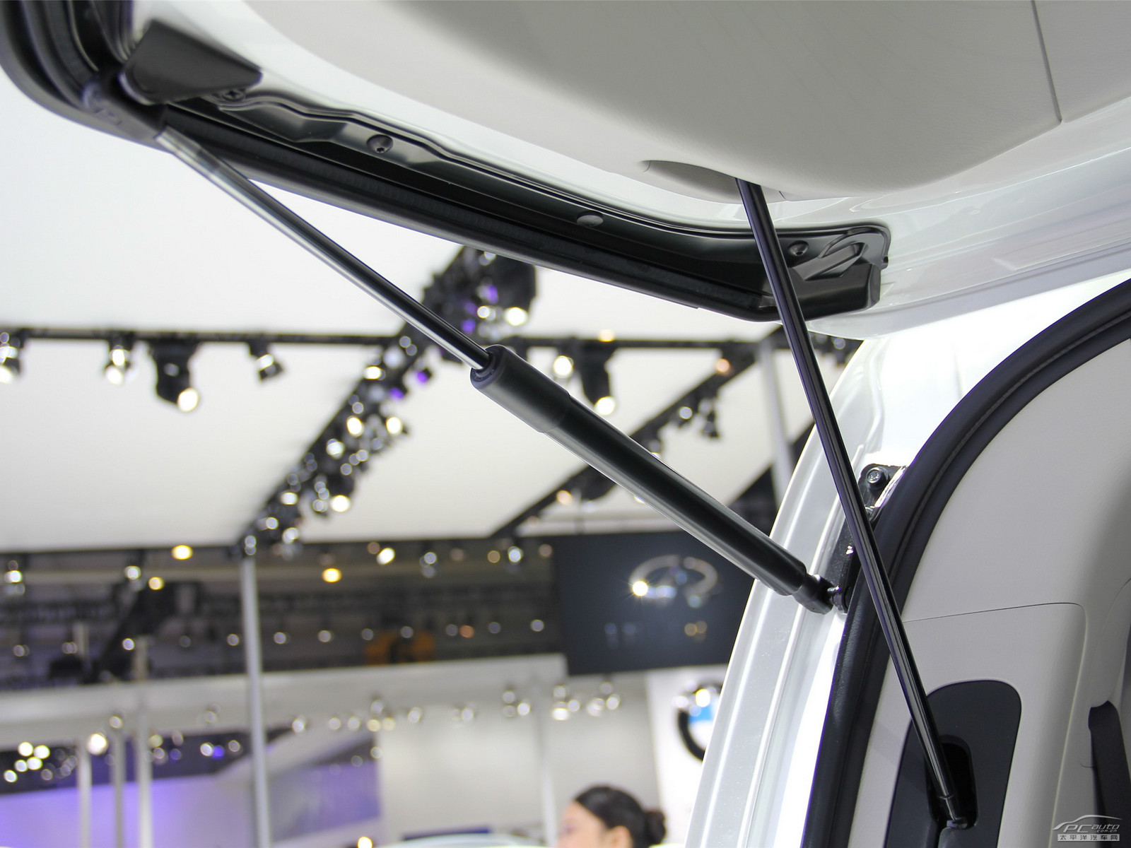 英菲尼迪QX80空間高清大圖