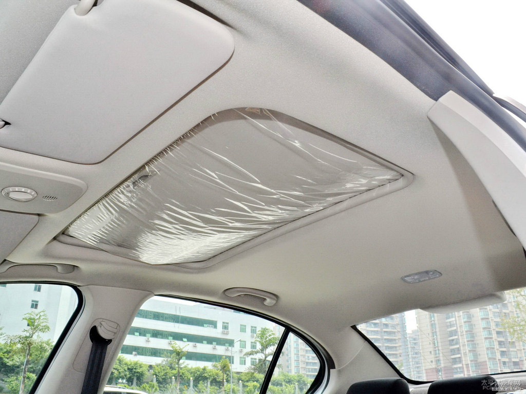 珠光白標(biāo)致408車廂內(nèi)飾圖片