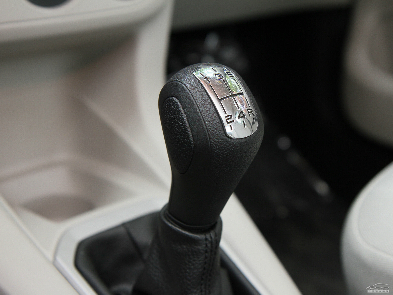 全新愛(ài)麗舍內(nèi)飾高清大圖