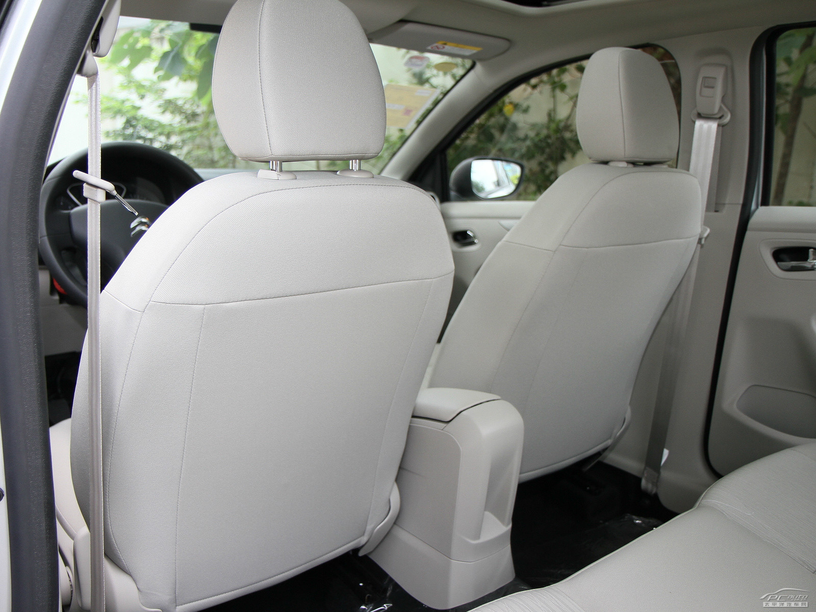 全新愛麗舍內(nèi)飾高清大圖