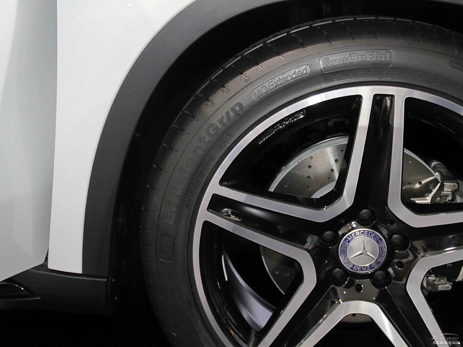 奔馳GLA(海外)細節(jié)高清大圖