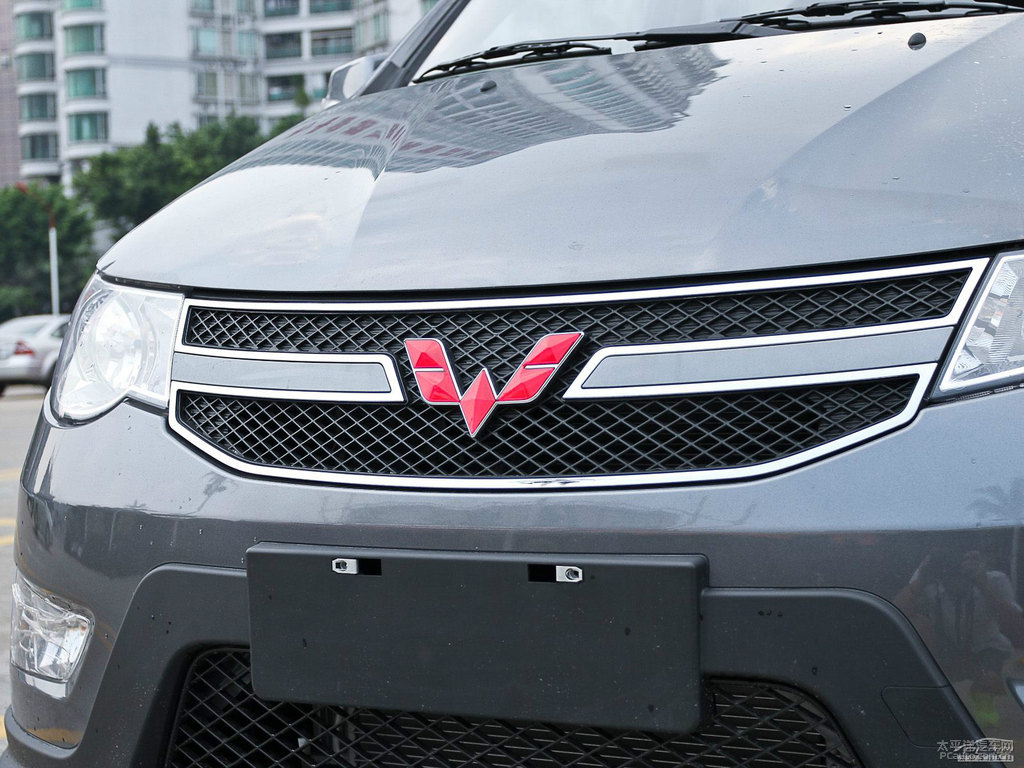暴風(fēng)灰五菱宏光S車頭外觀圖片