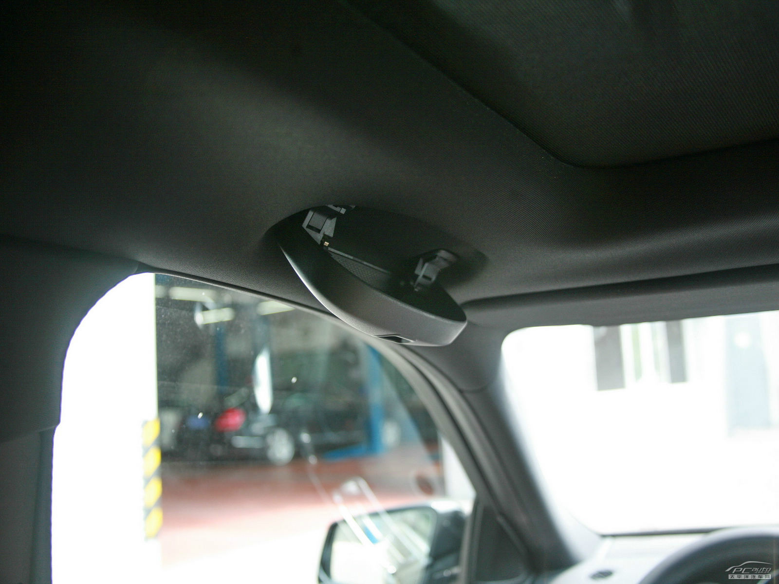 奔馳E級(jí)空間高清大圖