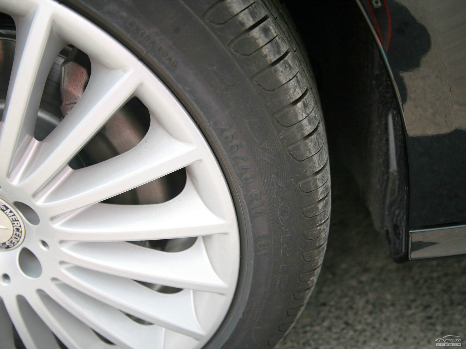 奔馳E級(jí)細(xì)節(jié)高清大圖