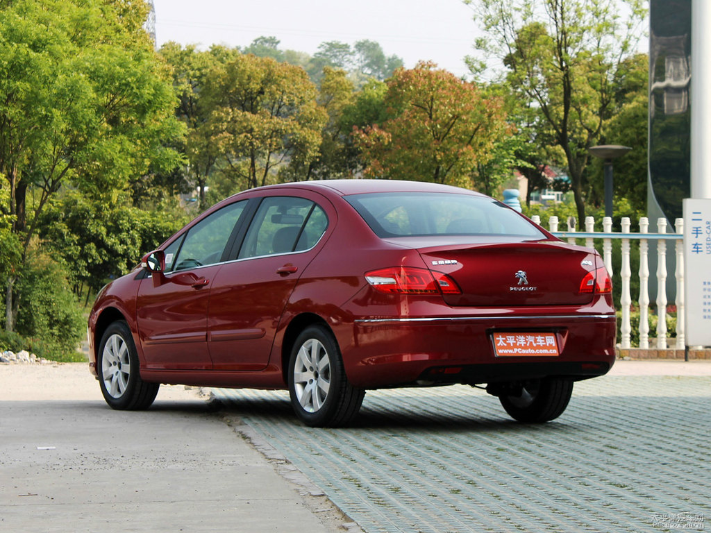 新波爾多紅標(biāo)致408整車(chē)外觀(guān)外觀(guān)圖片