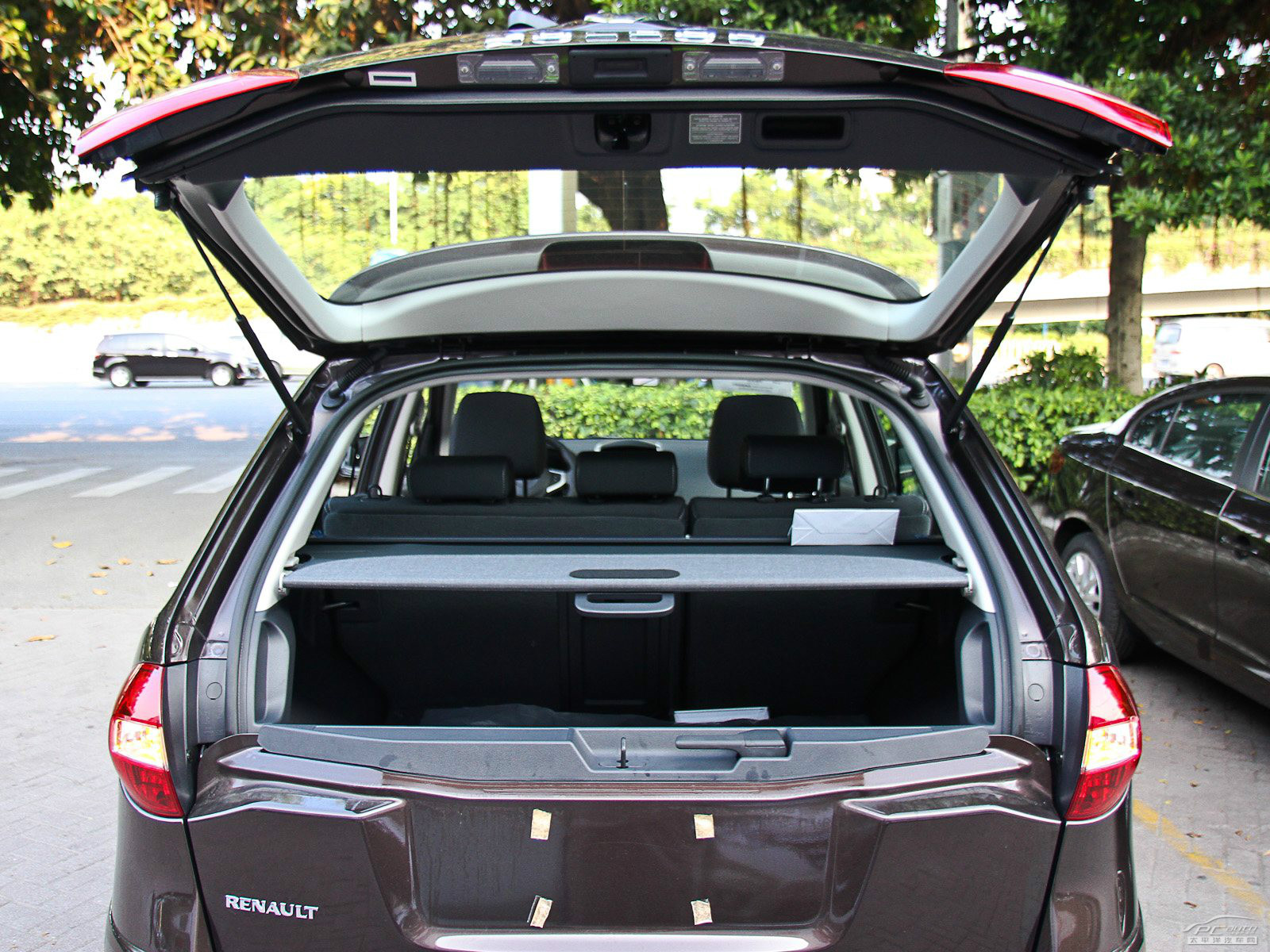 科雷傲(進(jìn)口)空間高清大圖