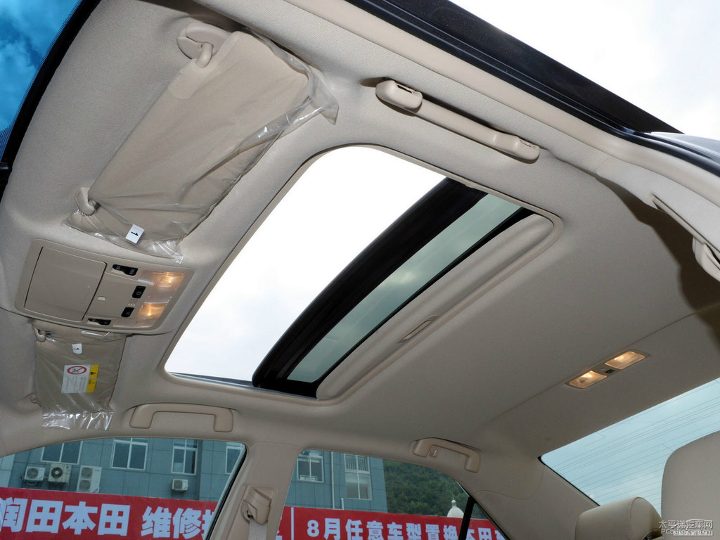 鎢金灰凱美瑞車廂內(nèi)飾圖片