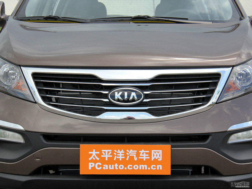 沙灘金智跑車頭外觀圖片