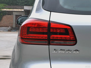 2013款 1.8TSI 自動四驅舒適版 2013款 1.8TSI 自動四驅舒適版