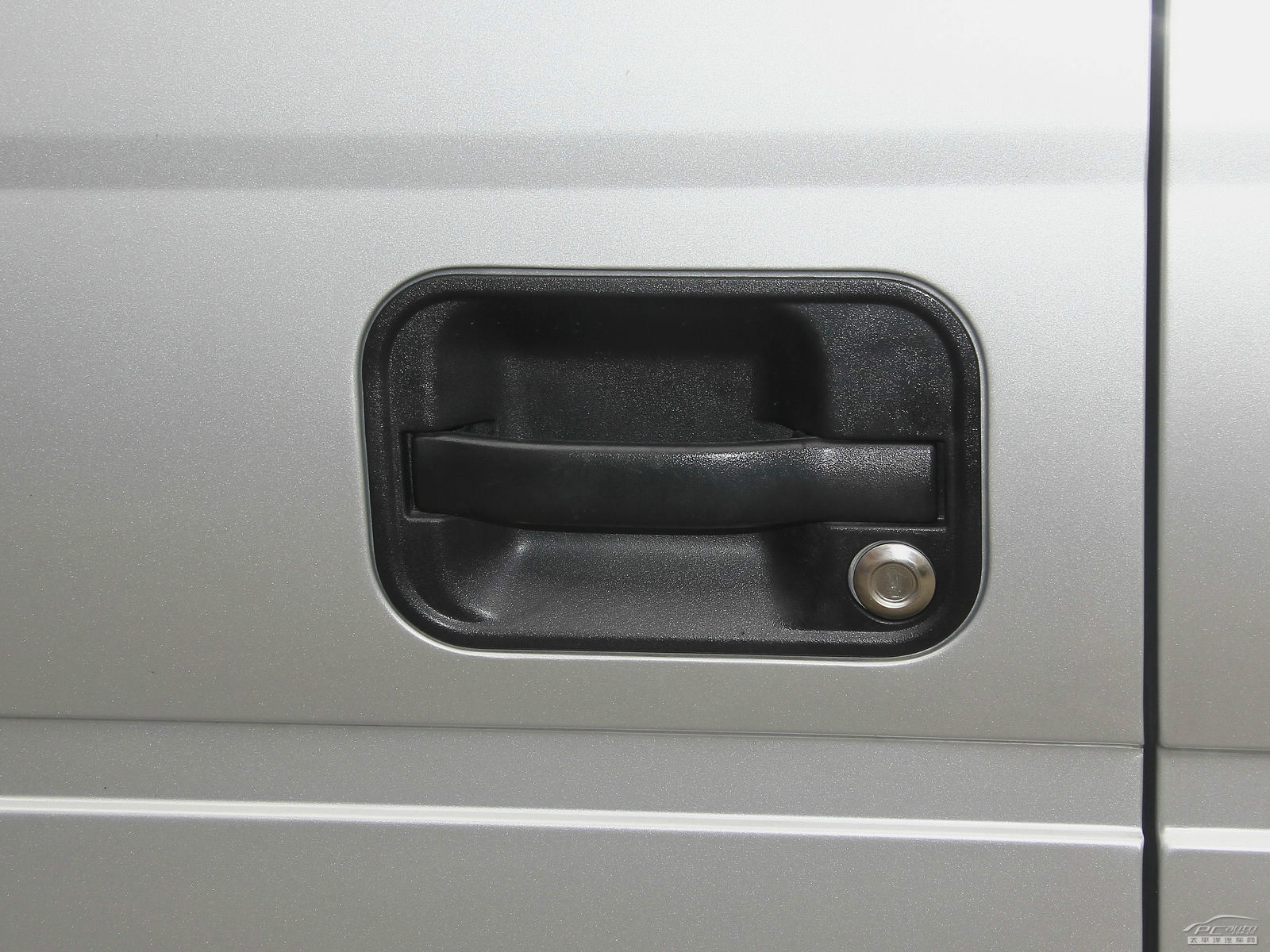 東風(fēng)小康V21外觀高清大圖