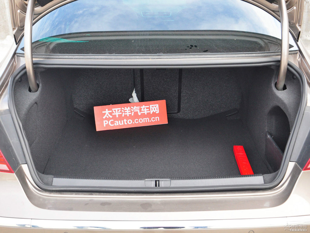 開羅金大眾CC后備廂空間圖片