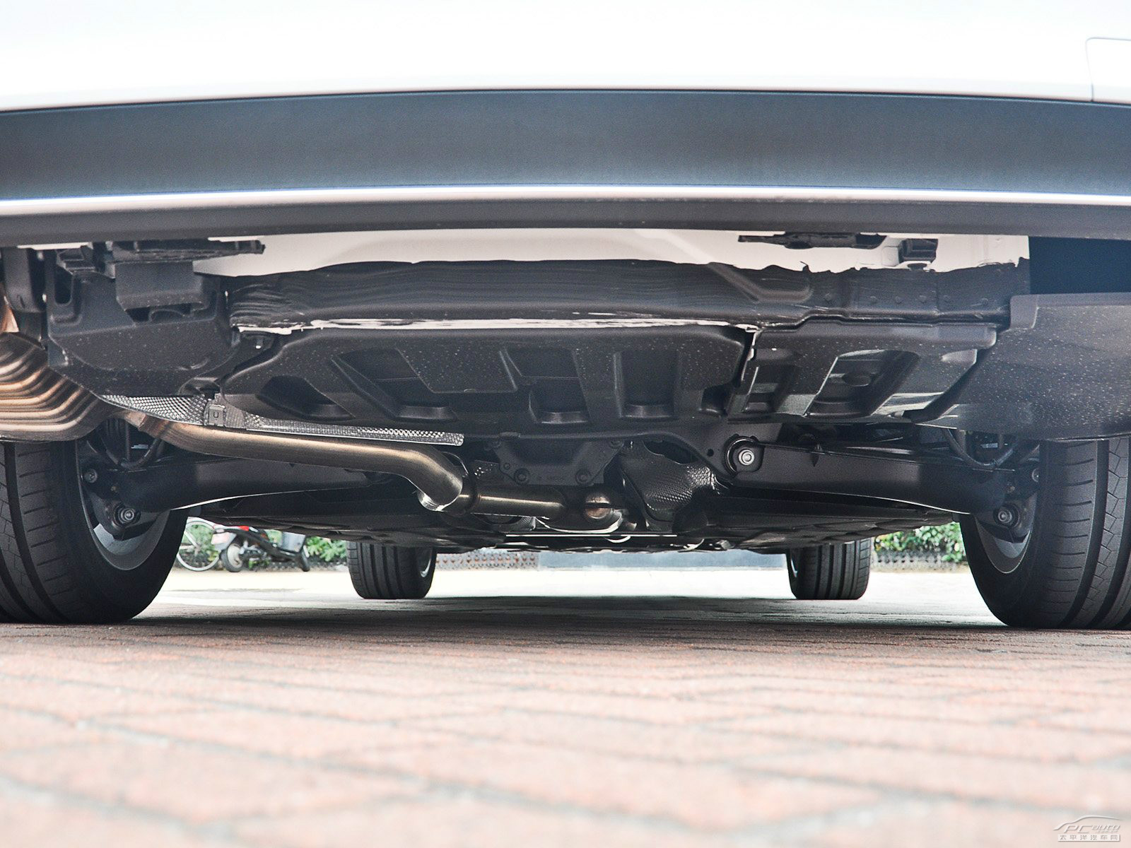 奔馳E級(jí)細(xì)節(jié)高清大圖