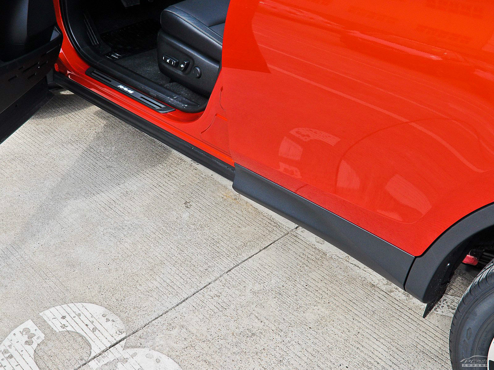 RAV4榮放外觀高清大圖