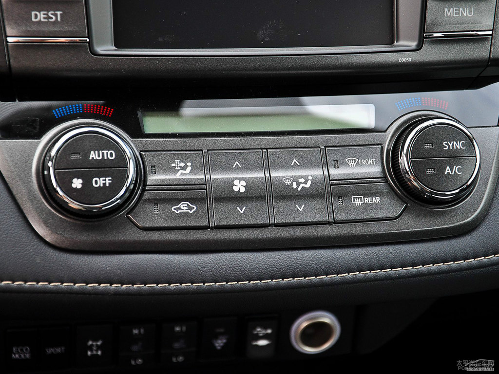 橙色RAV4榮放中控內(nèi)飾圖片