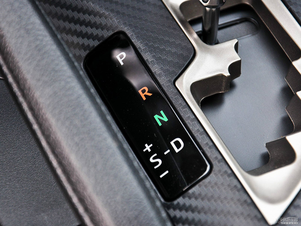 橙色RAV4榮放中控內(nèi)飾圖片