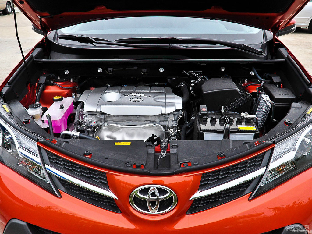 橙色RAV4榮放發(fā)動(dòng)機(jī)其它細(xì)節(jié)圖片