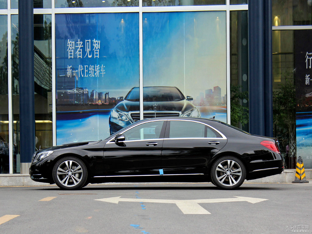 曜巖黑奔馳S級整車外觀外觀圖片