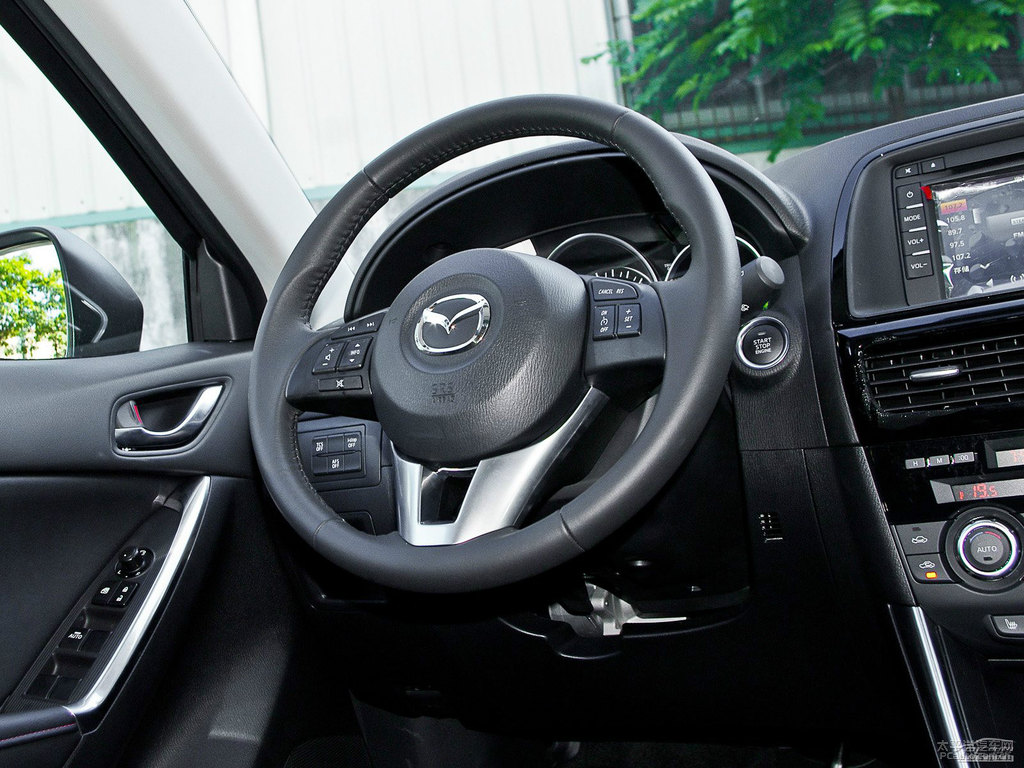 雅士黑馬自達(dá)CX-5中控內(nèi)飾圖片