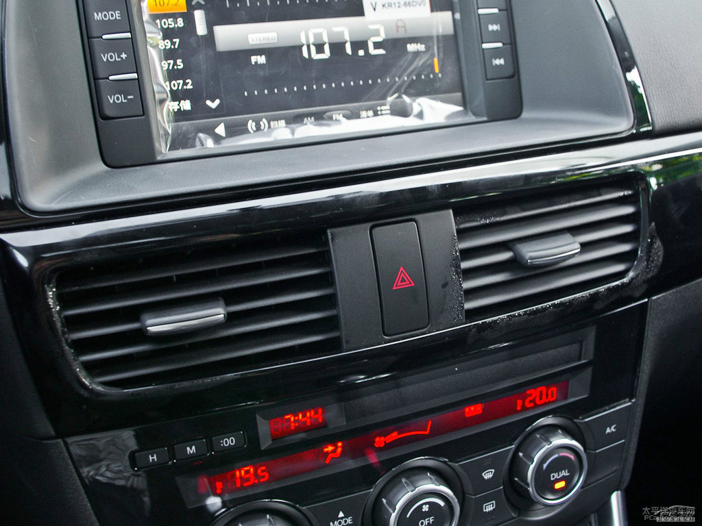 雅士黑馬自達(dá)CX-5中控內(nèi)飾圖片