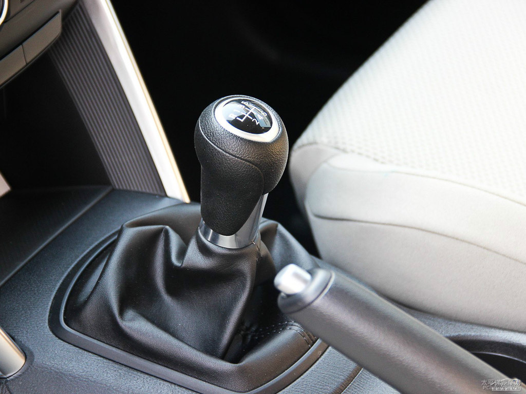 雅士黑馬自達(dá)CX-5中控內(nèi)飾圖片