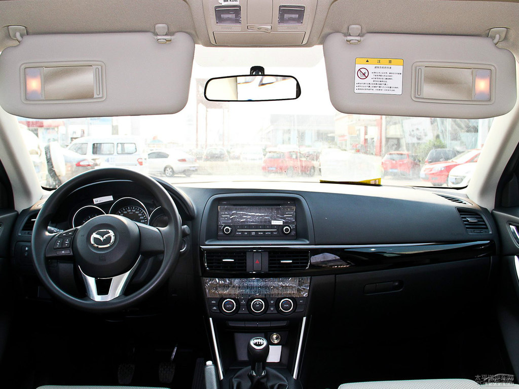 雅士黑馬自達(dá)CX-5車廂內(nèi)飾圖片
