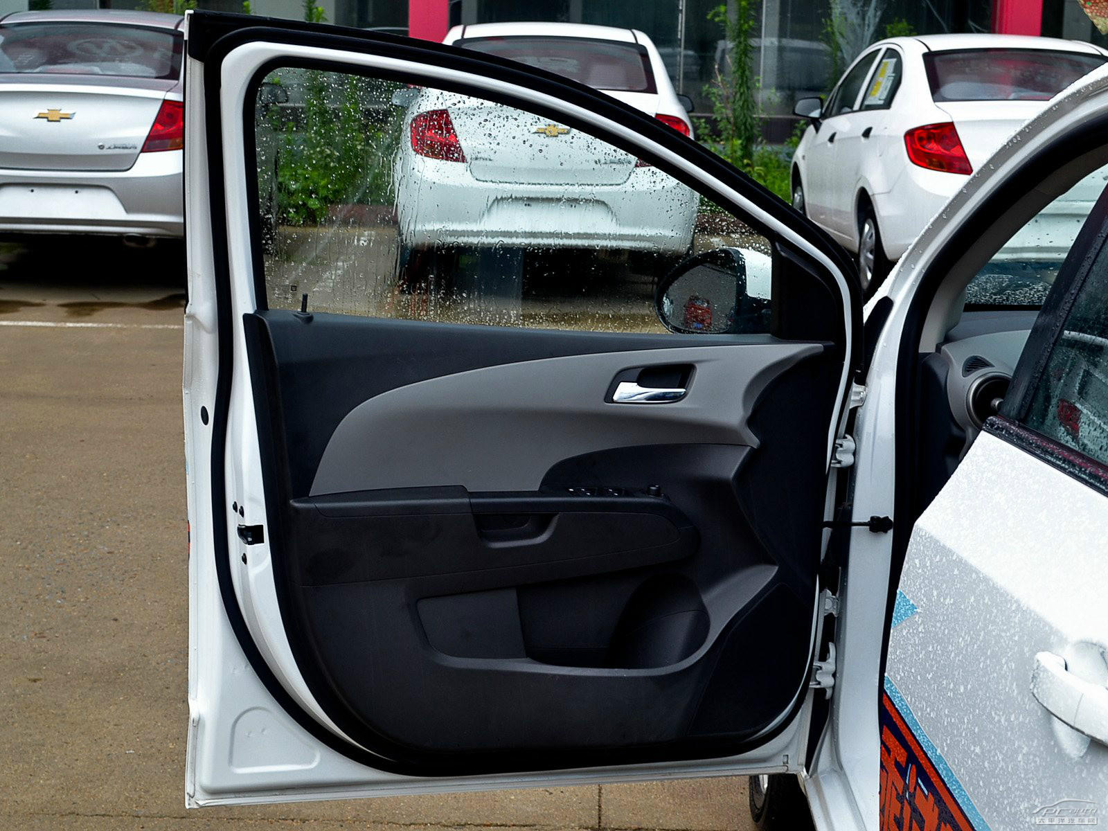 愛唯歐內(nèi)飾高清大圖