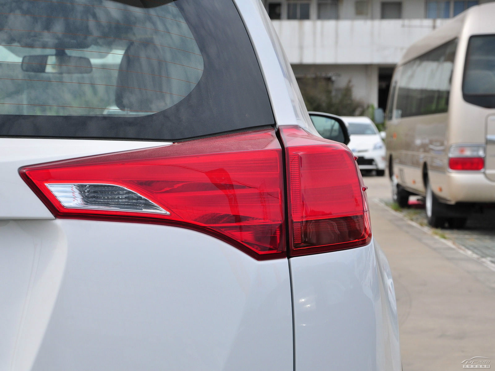 RAV4榮放外觀高清大圖