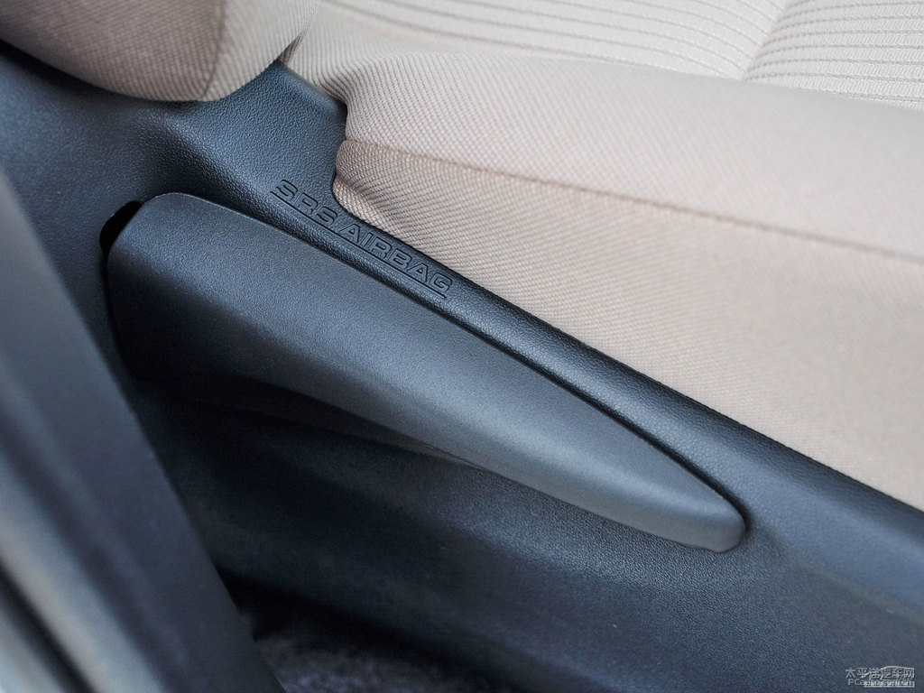 超級白RAV4榮放座椅內(nèi)飾圖片