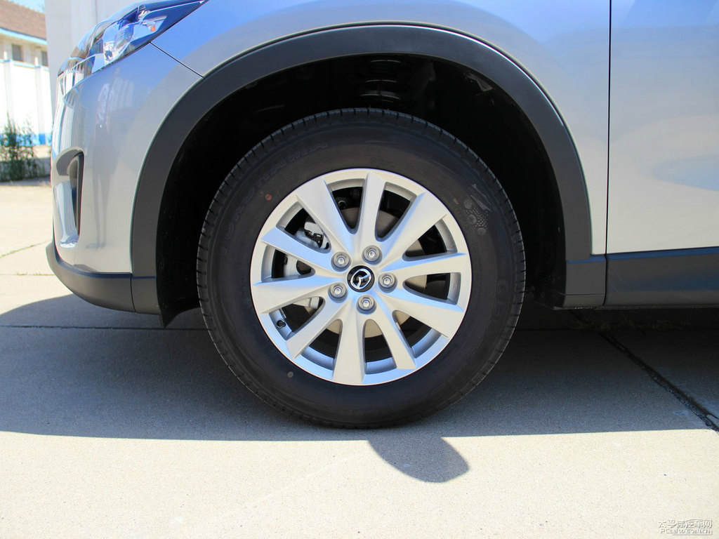 格調(diào)灰馬自達CX-5車身外觀圖片