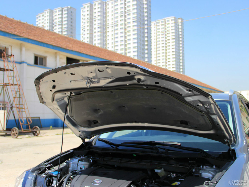 格調(diào)灰馬自達(dá)CX-5發(fā)動(dòng)機(jī)其它細(xì)節(jié)圖片