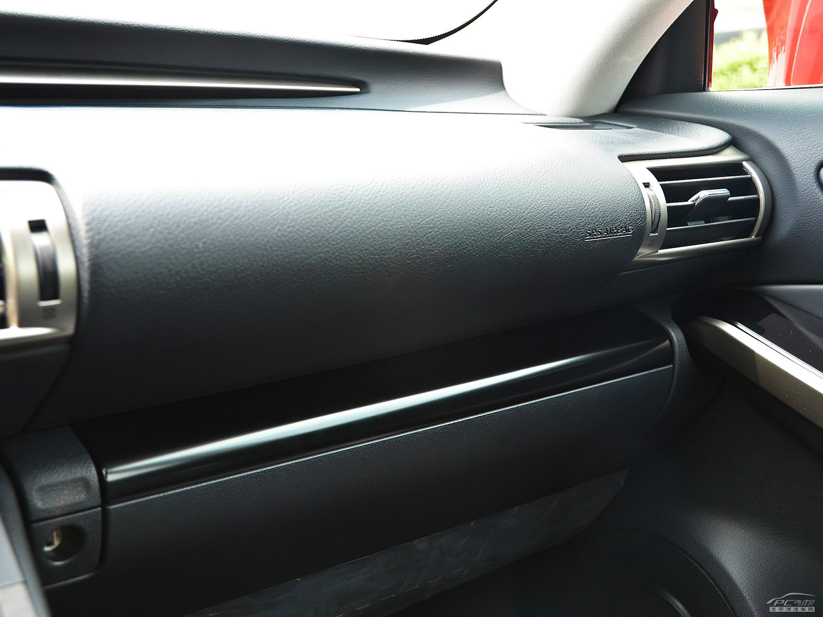 雷克薩斯IS內(nèi)飾高清大圖