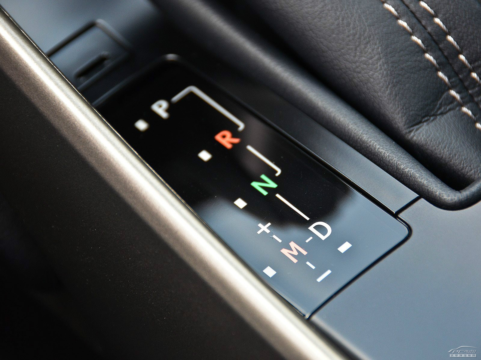 雷克薩斯IS內(nèi)飾高清大圖