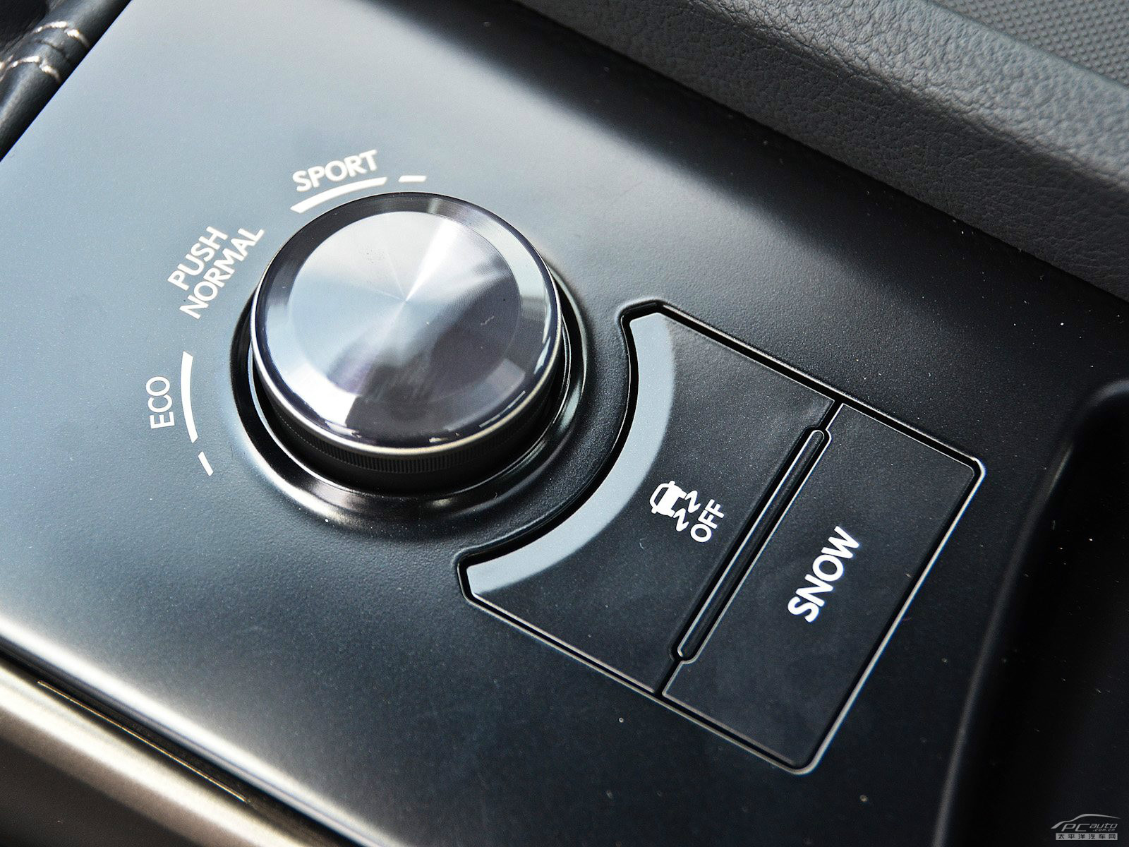 雷克薩斯IS內(nèi)飾高清大圖