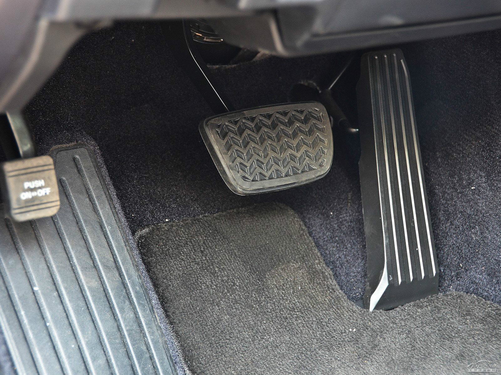 雷克薩斯IS內(nèi)飾高清大圖