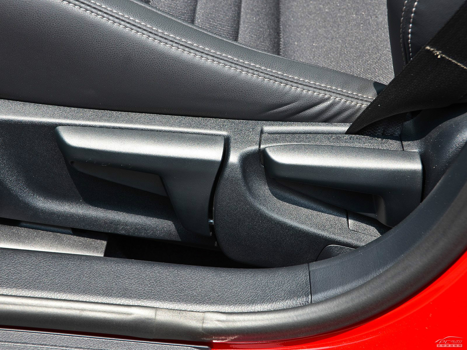 雷克薩斯IS內飾高清大圖