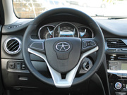 2012款 1.5L MT 尊逸運(yùn)動(dòng)型 2012款 1.5L MT 尊逸運(yùn)動(dòng)型