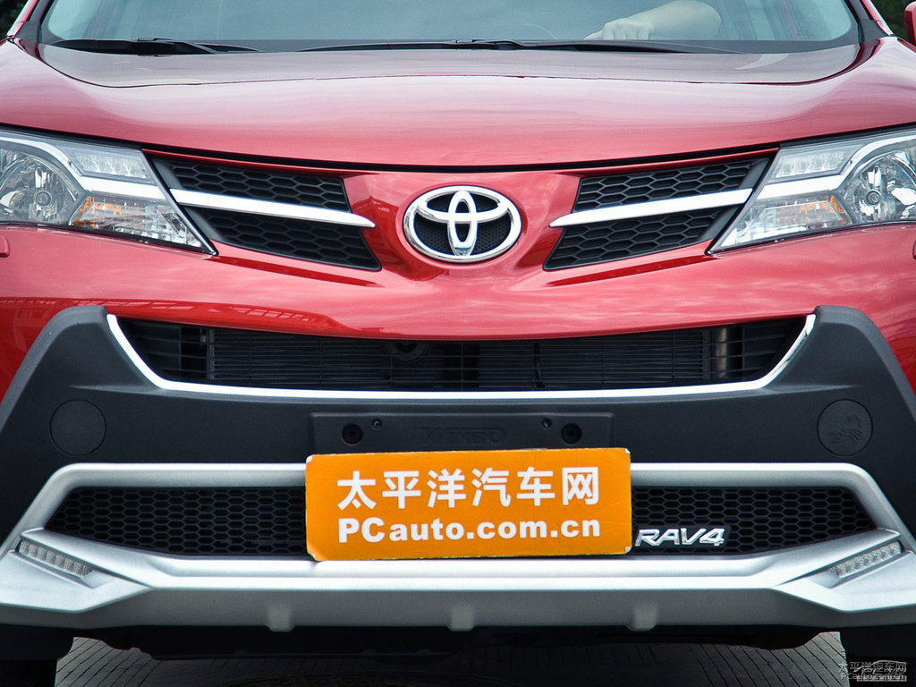 紅云母色RAV4榮放車頭外觀圖片