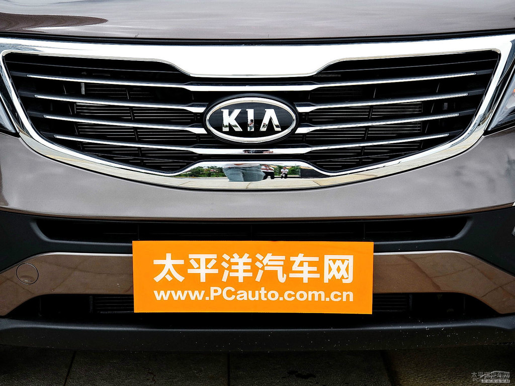 沙灘金智跑車頭外觀圖片