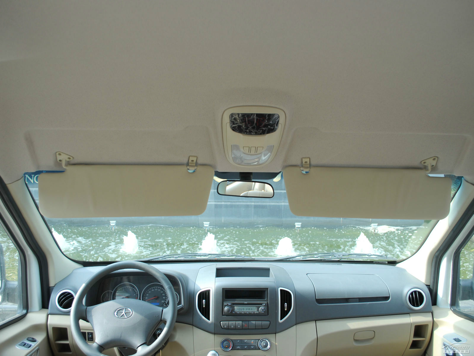 星銳內(nèi)飾高清大圖