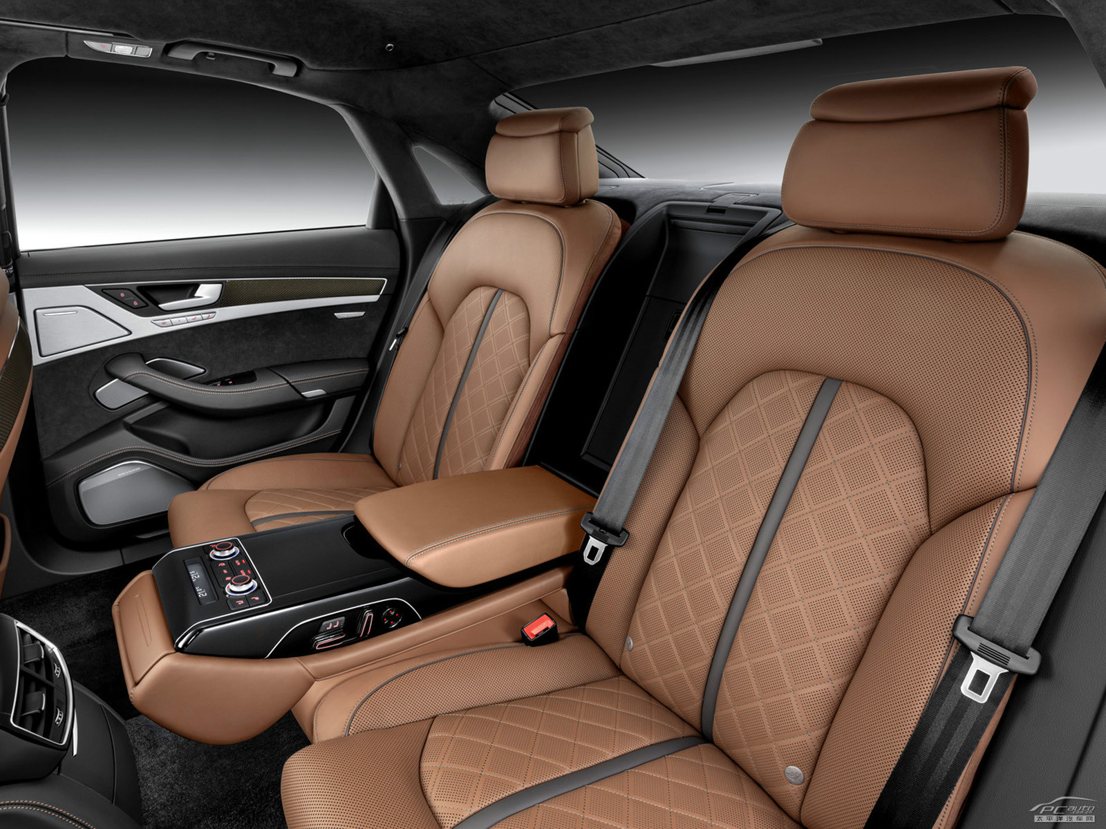 奧迪S8內(nèi)飾高清大圖