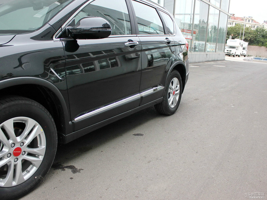 經(jīng)典黑哈弗H6車身外觀圖片