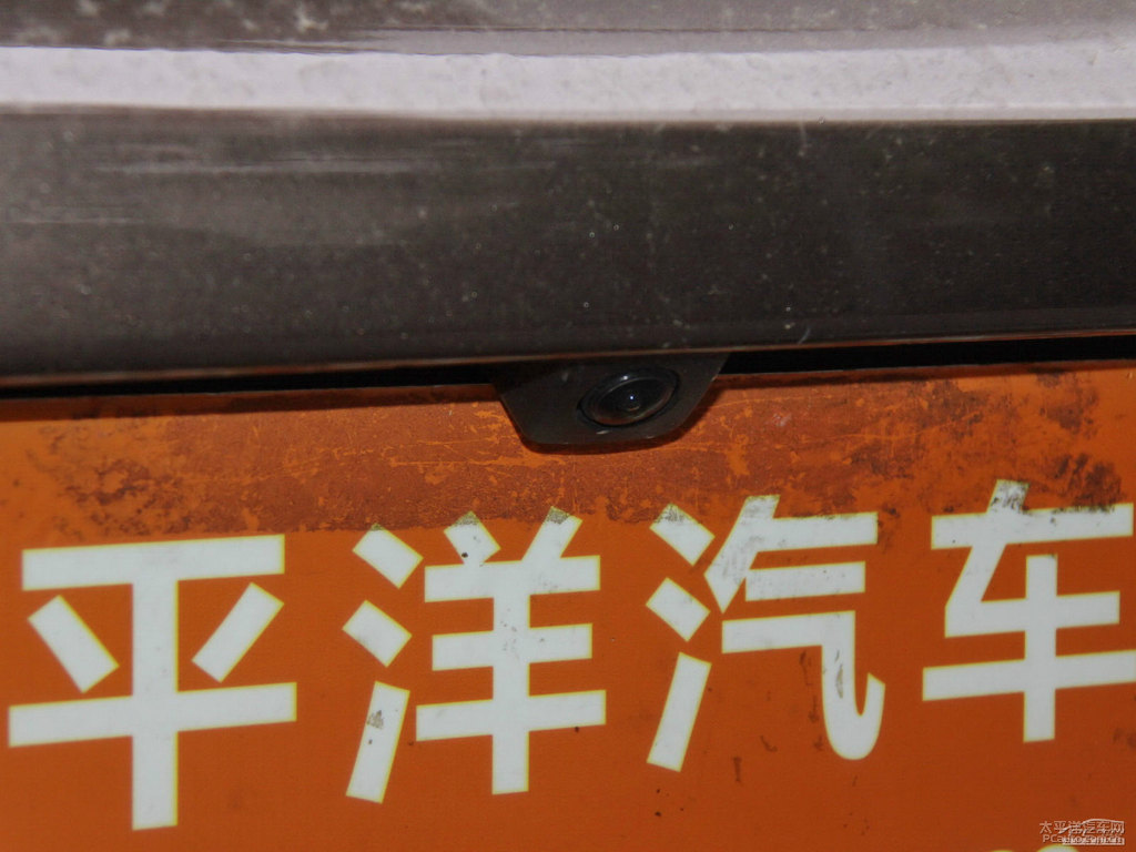 碳灰色Panamera車尾外觀圖片