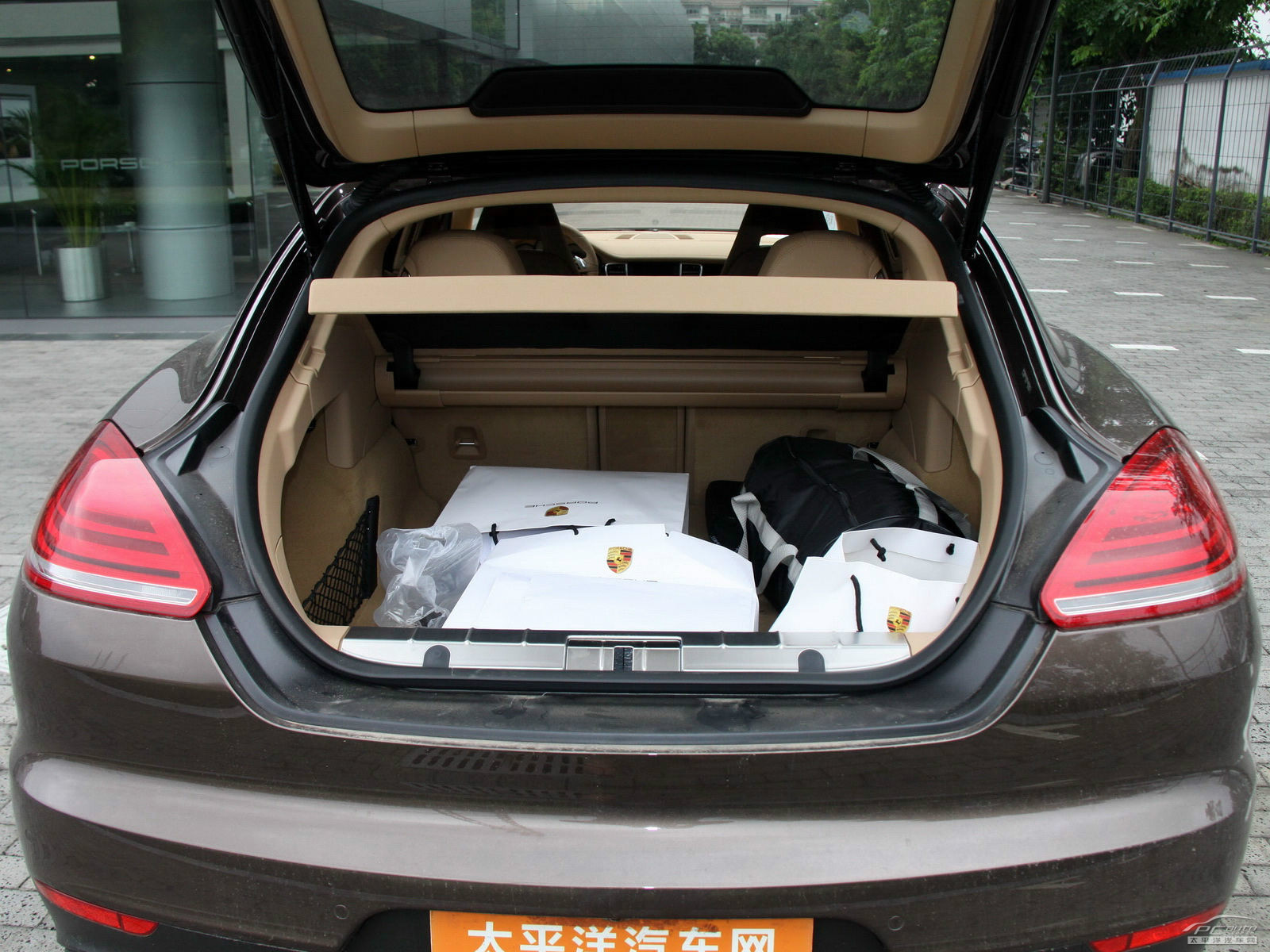 Panamera空間高清大圖