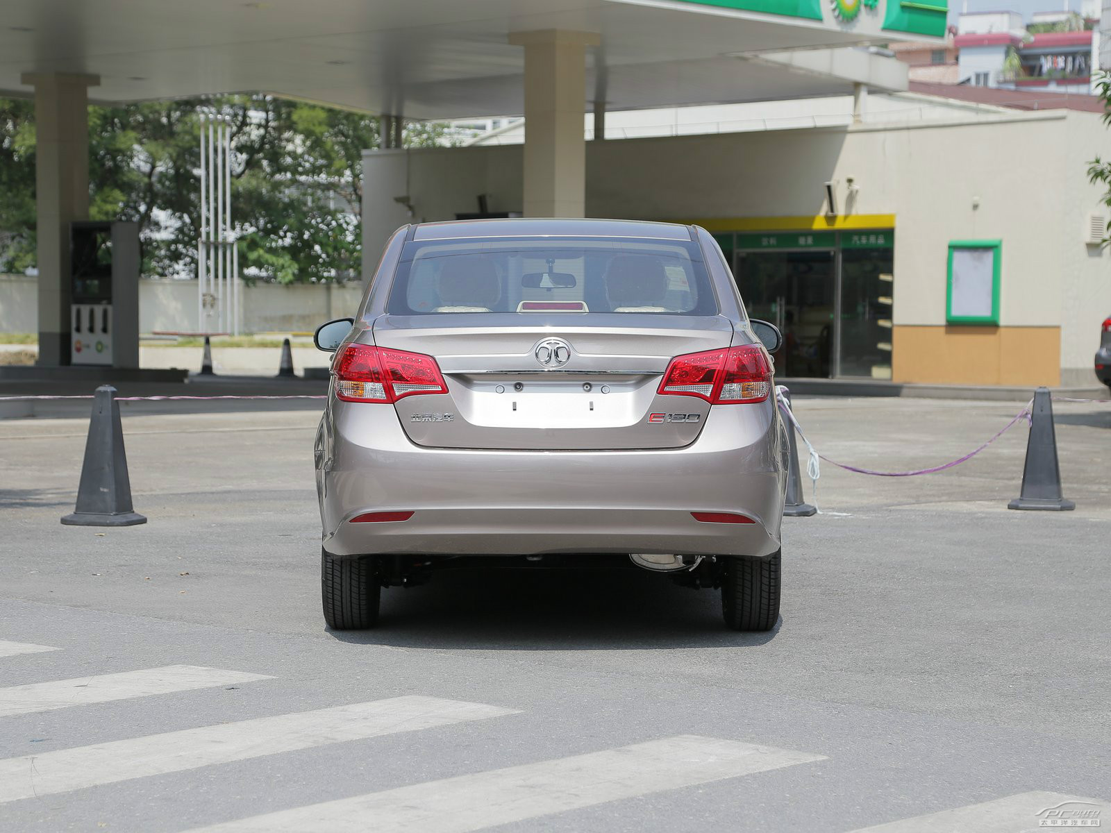 北京汽車E系列外觀高清大圖
