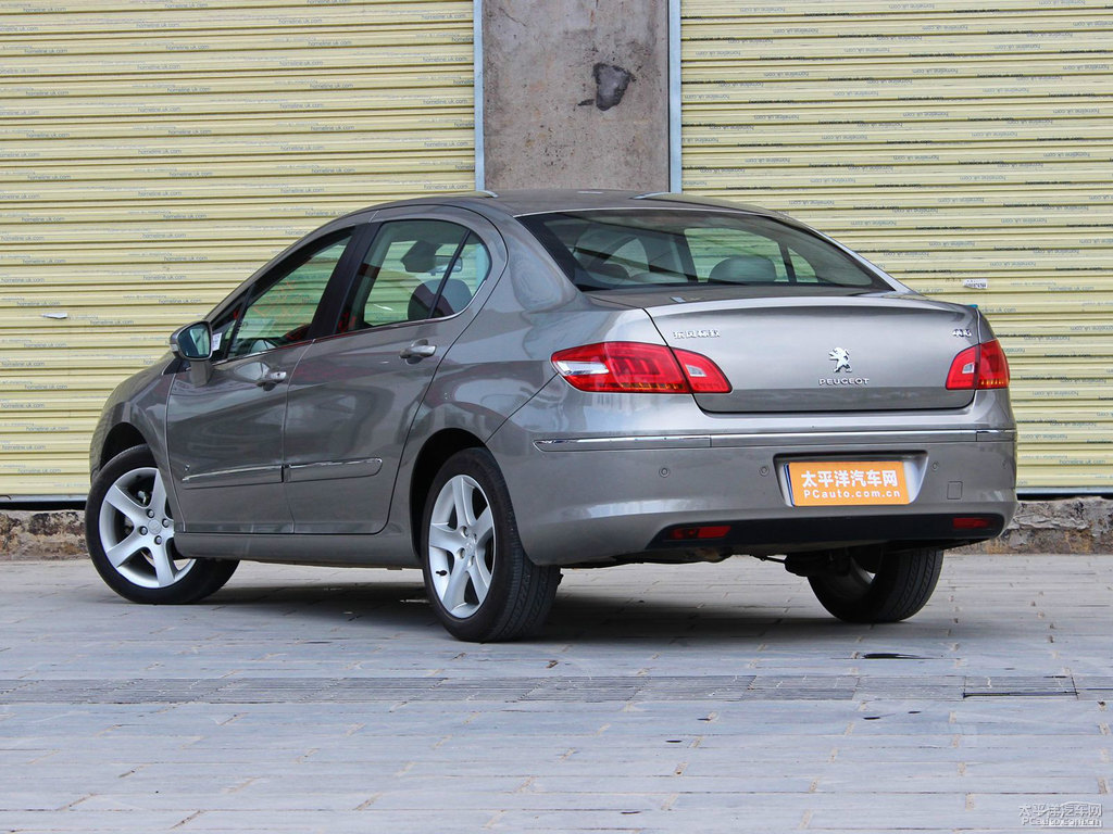 皓月灰標(biāo)致408整車外觀外觀圖片