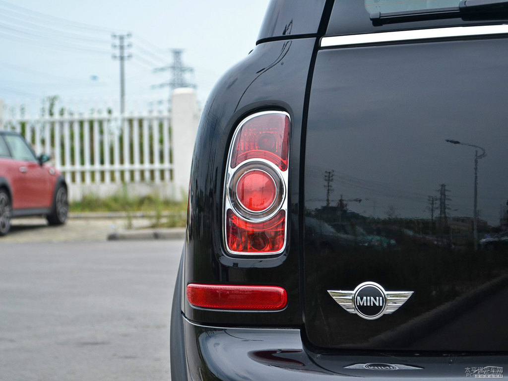 ҹMINI JCW CLUBMAN܇β^DƬ