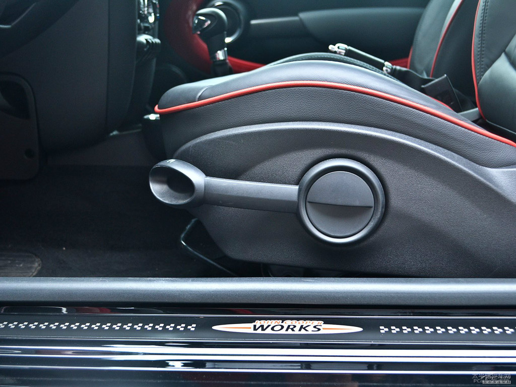ҹMINI JCW CLUBMAN΃(ni)DƬ