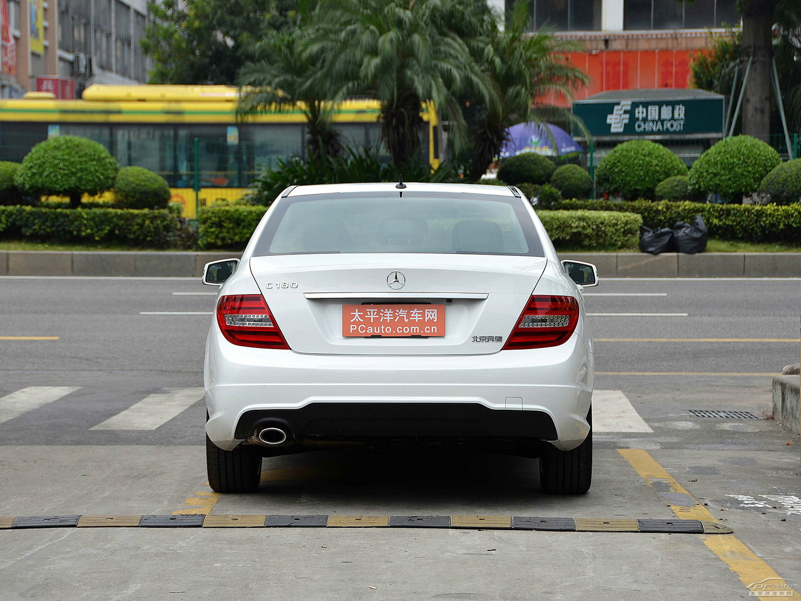 奔馳C級(jí)外觀高清大圖