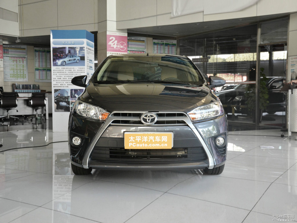 烏金灰YARiS L 致炫整車外觀外觀圖片